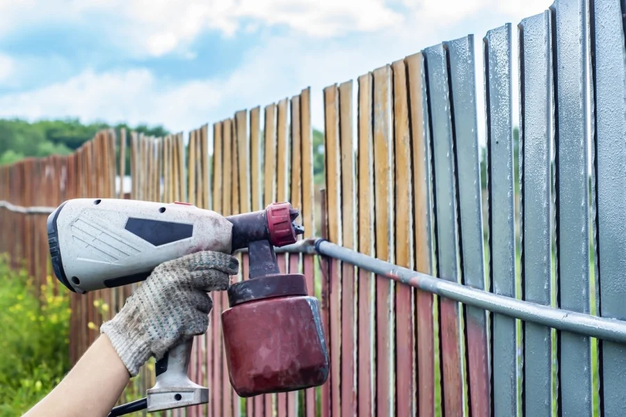 Common Mistakes To Avoid When Painting Your Fence Groves, TX