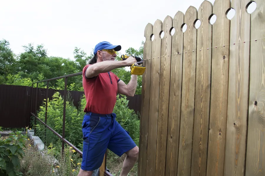 Common Signs Your Fence Needs Professional Repair Groves, TX